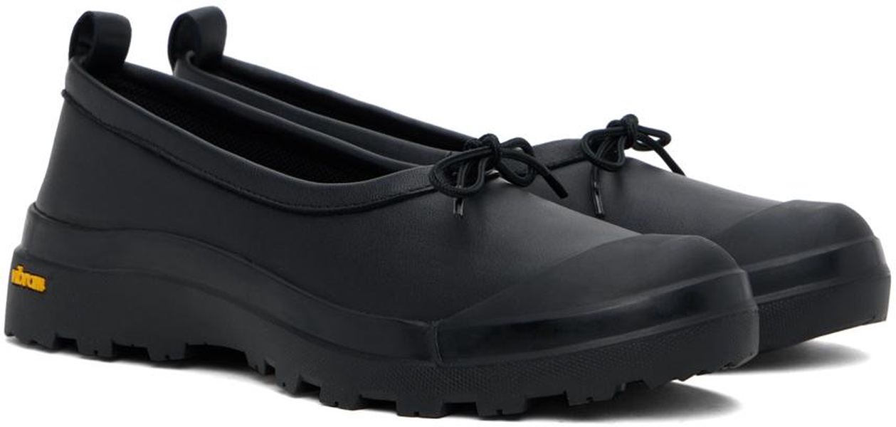 Black Field Toe Ballerina Flats