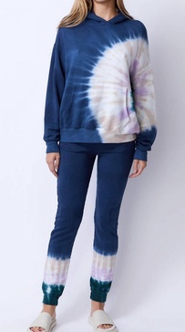 tie dye slouchy pullover in inca