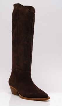 sway low slouch boot in fudgesicle