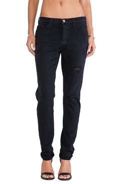 THE TRAVELER Boyfriend Jeans