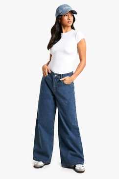 Petite 28 Inch Basic Wide Leg Jean