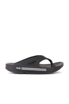 x OOFOS Sandal