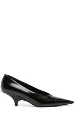 Pointed-toe Pumps