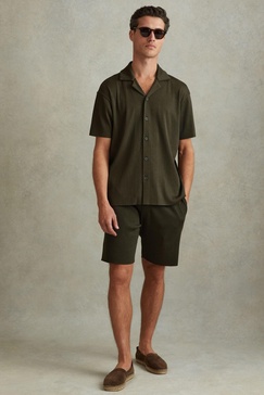 Ribbed Elasticated Waist Shorts in Green