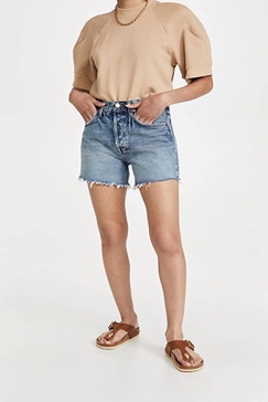 riley high rise slim leg shorts in outsider