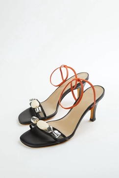 paola sandal in black