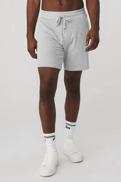 chill short in athletic heather grey