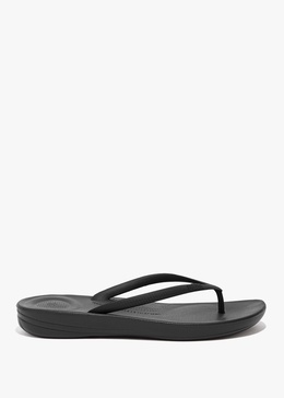 Iqushion All Black Ergonomic Flip Flops