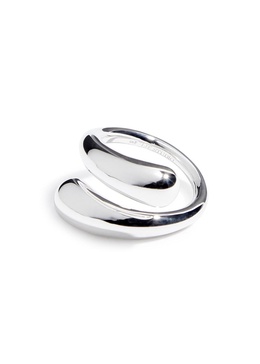 The Victoria sterling silver ring 