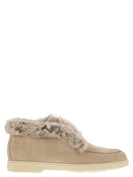 Santoni Desert Boot In Nubuck With Fur