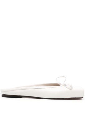 white Les mules Plates ballet mules