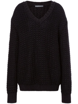 chunky-knit V-neck jumper