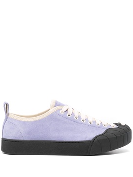 Isi suede sneakers