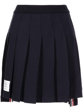 logo patch pleated short skirt