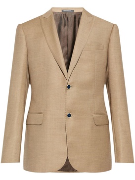 closed lapels buttoned blazer