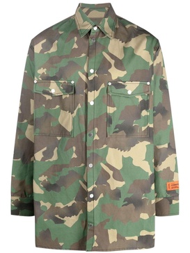 camouflage-print shirt jacket