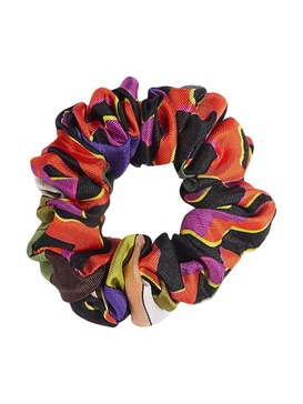 wave-print scrunchie