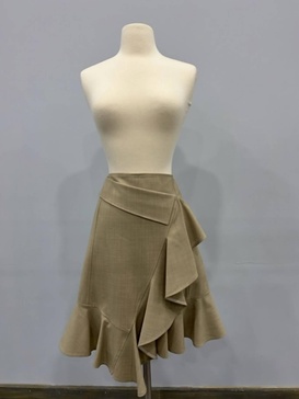 ruffle skirt in sand beige