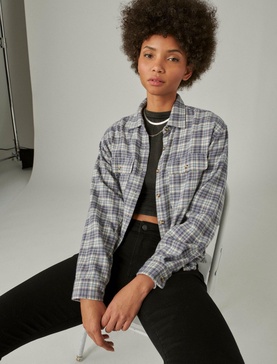 women's raw edge plaid cropped buttondown shirt