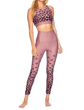 levi top in mauve leopard