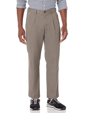 Amazon Essentials Men's Classic-Fit Wrinkle-Resistant Pleated Chino Pant (Available in Big & Tall)