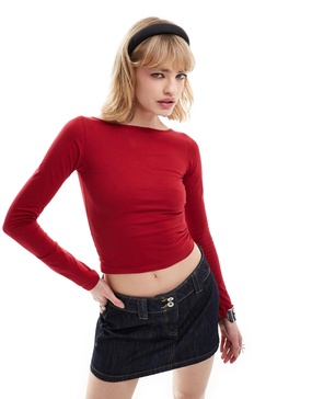 Motel amabon long sleeve slash neck top in red