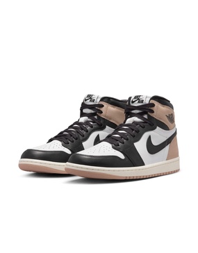 Nike Air Jordan 1 Retro High sneakers in black and brown