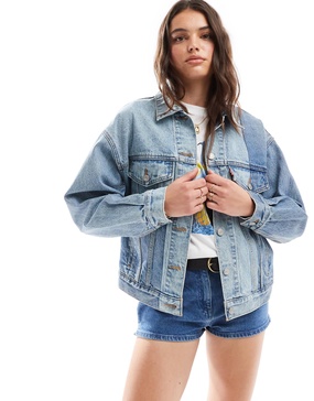 Levi's 90s crafted paneled denim trucker jacket in light blue