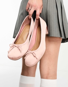 ASOS DESIGN Steffie bow detail mid block heeled shoes in blush satin