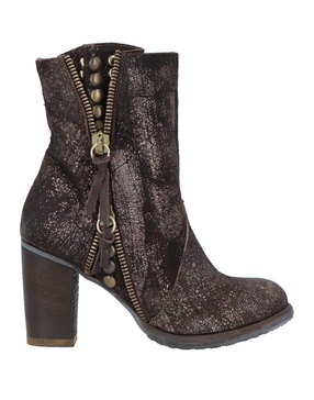 Ankle boot