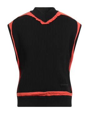 Sleeveless sweater