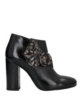 Ankle boot