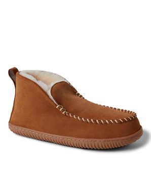 Dearfoams Men's Fireside By Rockhampton Genuine Shearling Bootie Slipper