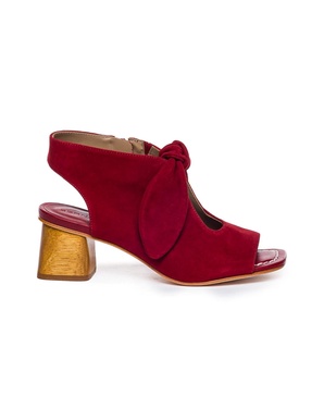 Bernardo Lizzie Heel