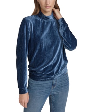 Women's Wavy Velvet Turtleneck Top