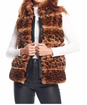 posh snap faux fur vest in leopard