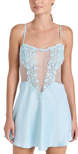 Showstopper Chemise