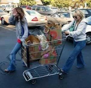 Ashley Olsen Leaving a Grocery Store in Los Angeles August 12, 2004