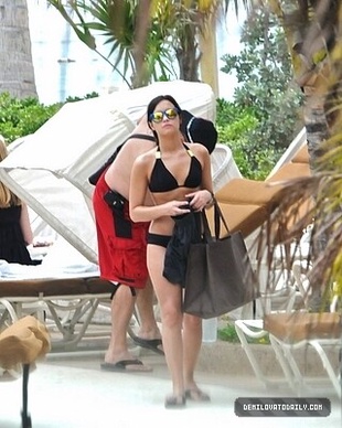 Demi Lovato at the Atlantis Resort in the Bahamas May 30, 2009