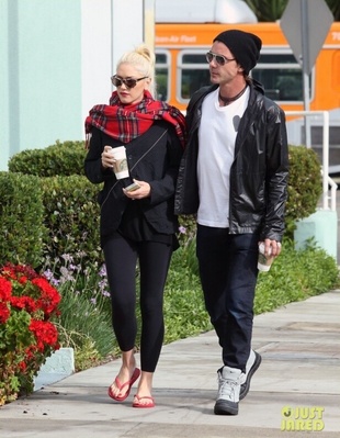 Gwen Stefani in Studio City October 11, 2012