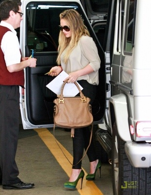 Hilary Duff Arriving at a Medical Building in Beverly Hills July 15, 2011