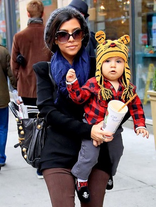 Kourtney Kardashian Hit the Streets of Manhattan November 16, 2010