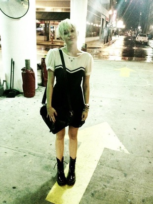 Miley Cyrus Twitter Picture August 15, 2012