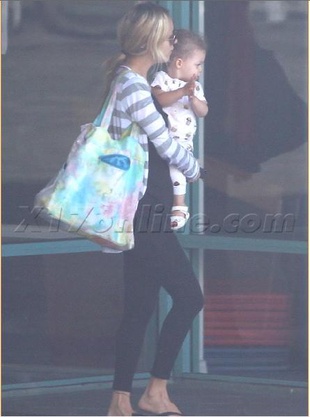 Nicole Richie at Fit For Kids Baby Gym in Los Angeles September 21, 2009