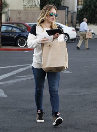 Hilary Duff Out in Beverly Hills January 20, 2013