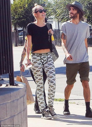 Miley Cyrus Midori Sushi July 3, 2015