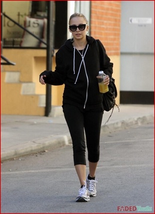 Nicole Richie Leaving a Gym November 29, 2010