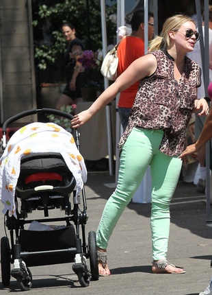 Hilary Duff Out in Sherman Oaks Ca August 25, 2012