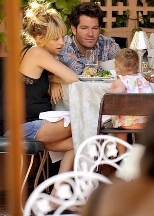 Nicole Richie Out For Lunch in Hollywood July 22, 2009