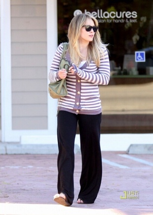 Hilary Duff Out in LA May 15, 2011